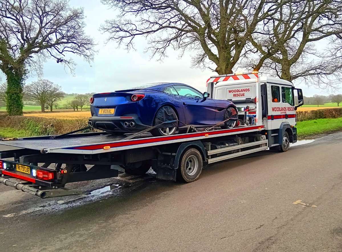 Woodlands Accident and breakdown 24hr recovery 365 days